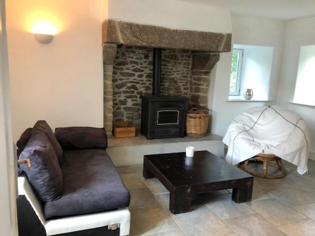 Merveilleux Cottage Dans Parc De 7,5 Hectares Saint-Nicolas-du-Pélem Eksteriør billede