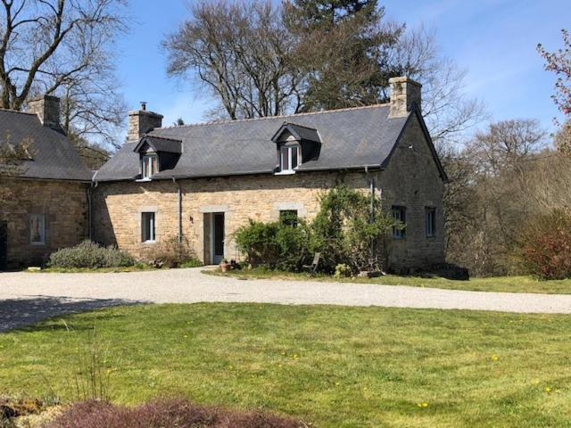 Merveilleux Cottage Dans Parc De 7,5 Hectares Saint-Nicolas-du-Pélem Eksteriør billede